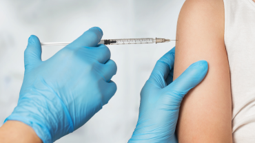 vaccinations95a412aae7e06c5c8564ff0000a30f2b (370x208)